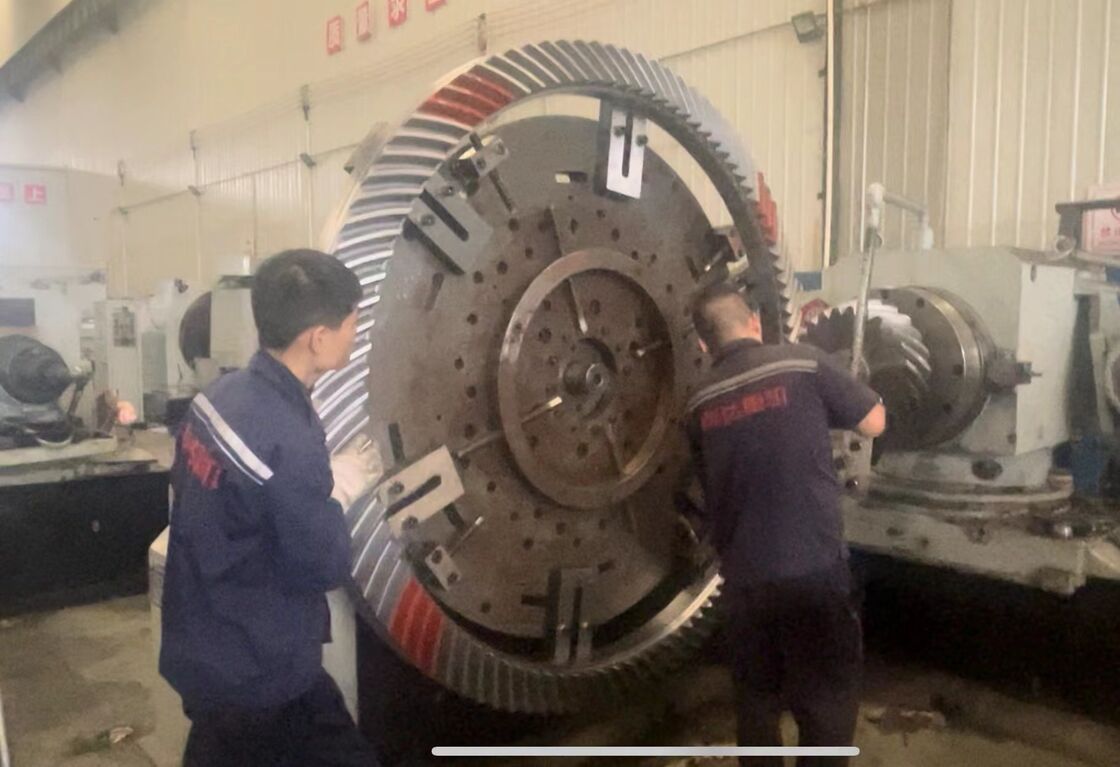 Настраиваемая высокоточная спирально-коническая передача с твердостью HRC 58-62 для механической передачи энергии